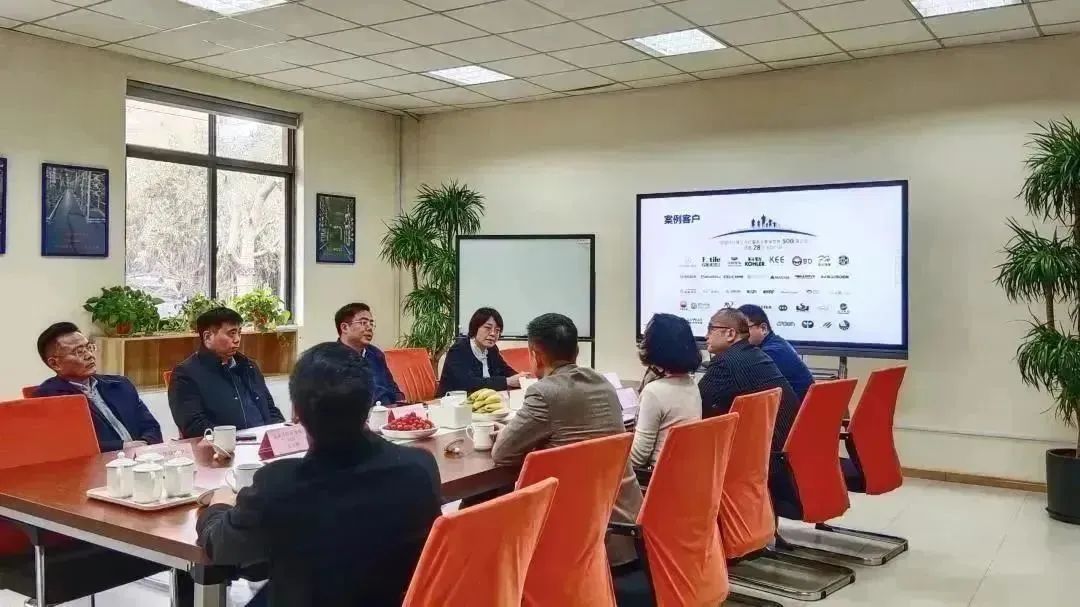 连云港连云区领导一行走进依斯倍，深化交流谋发展