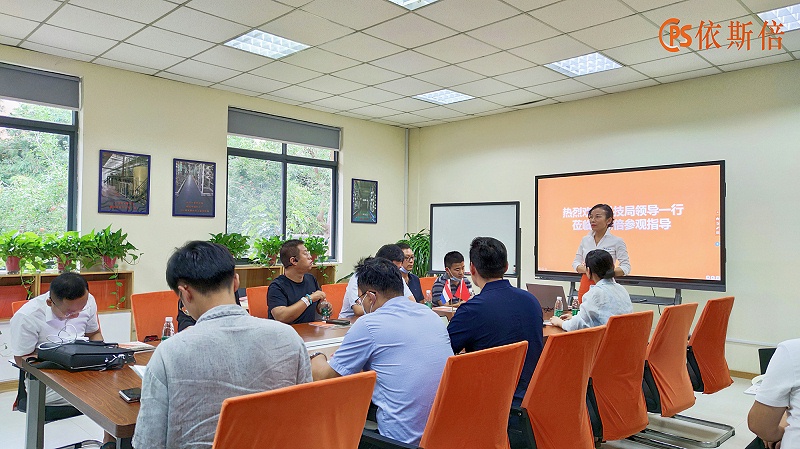苏州市科技局领导及市发展促进会产业协会莅临依斯倍参观指导