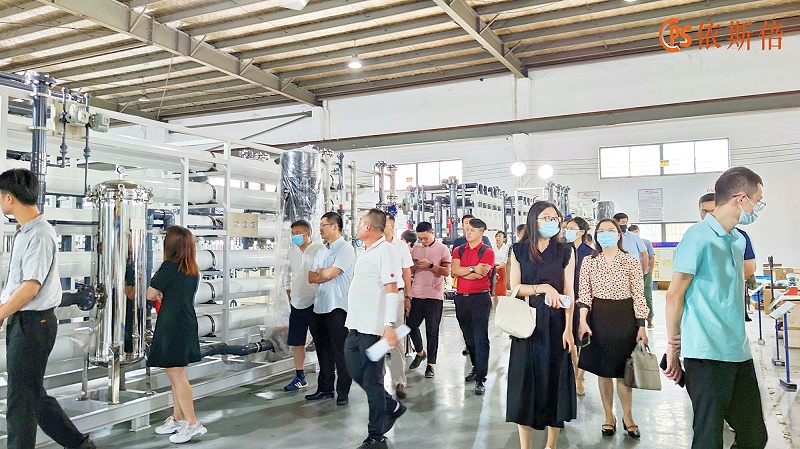苏州市科技局领导及市发展促进会产业协会莅临依斯倍参观指导